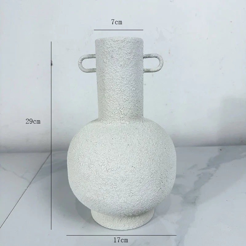 New Arrival Customized Retro White Coarse Iron Handmade Waterproof Drop-Resistant Japanese Design Tabletop Vase for Home & Hotel