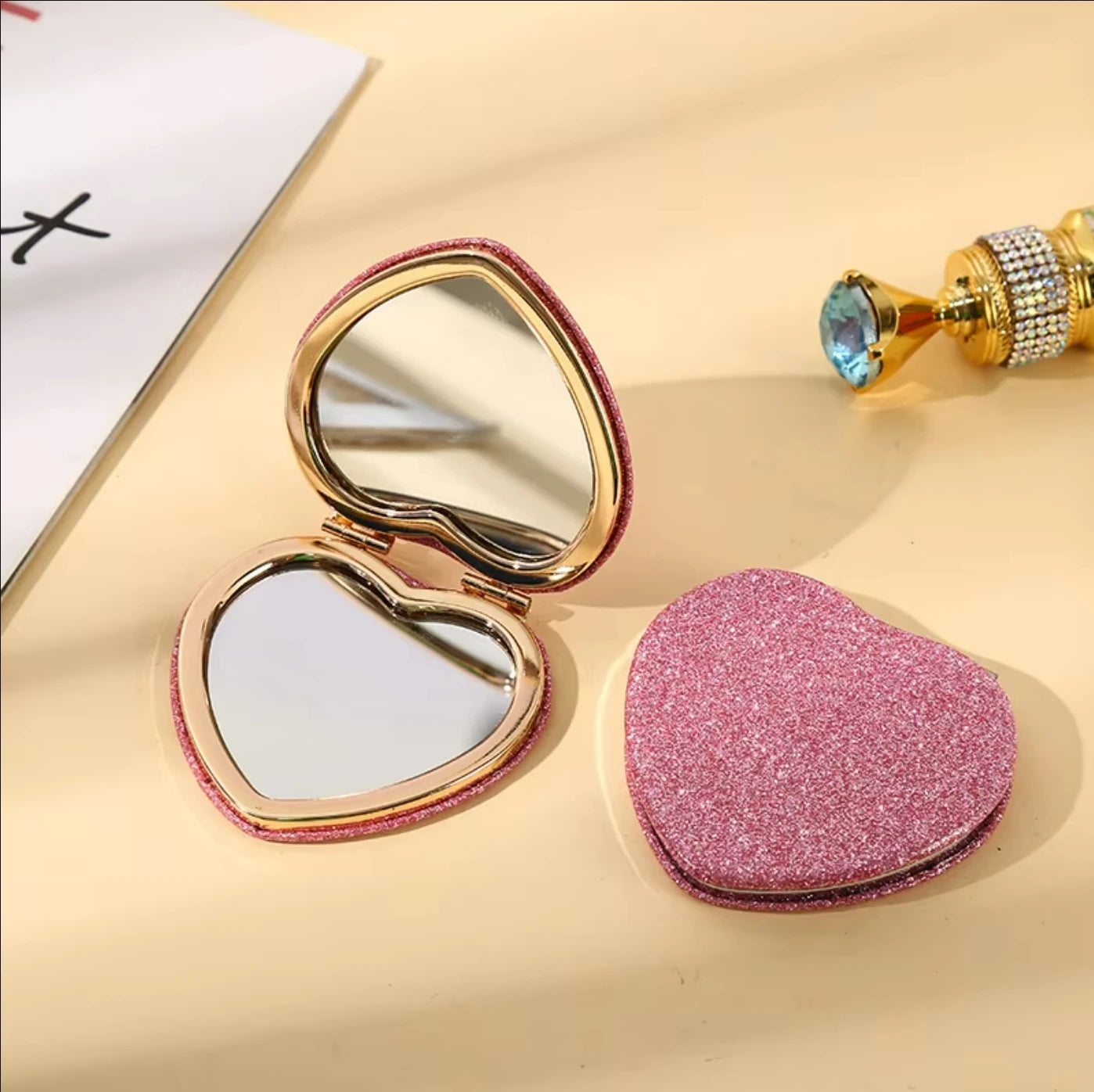 Factory Price New Design Portable Double Sided Heart Shaped Leather Folding Compact Pocket Mirror