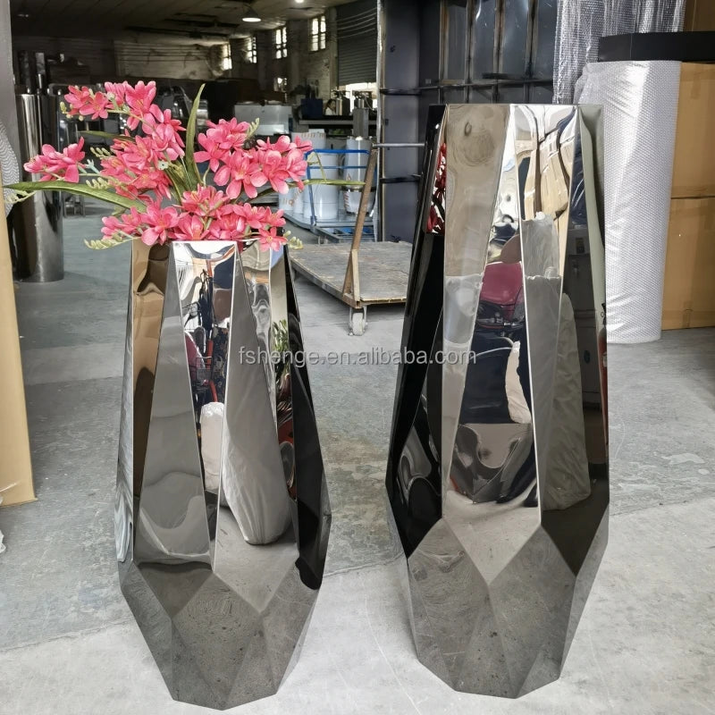 Luxury Modern Indoor Hotel Decor Stainless Steel Planter Gold Metal Vases Floor Vase for Living Room Iron Flower Plant Pot