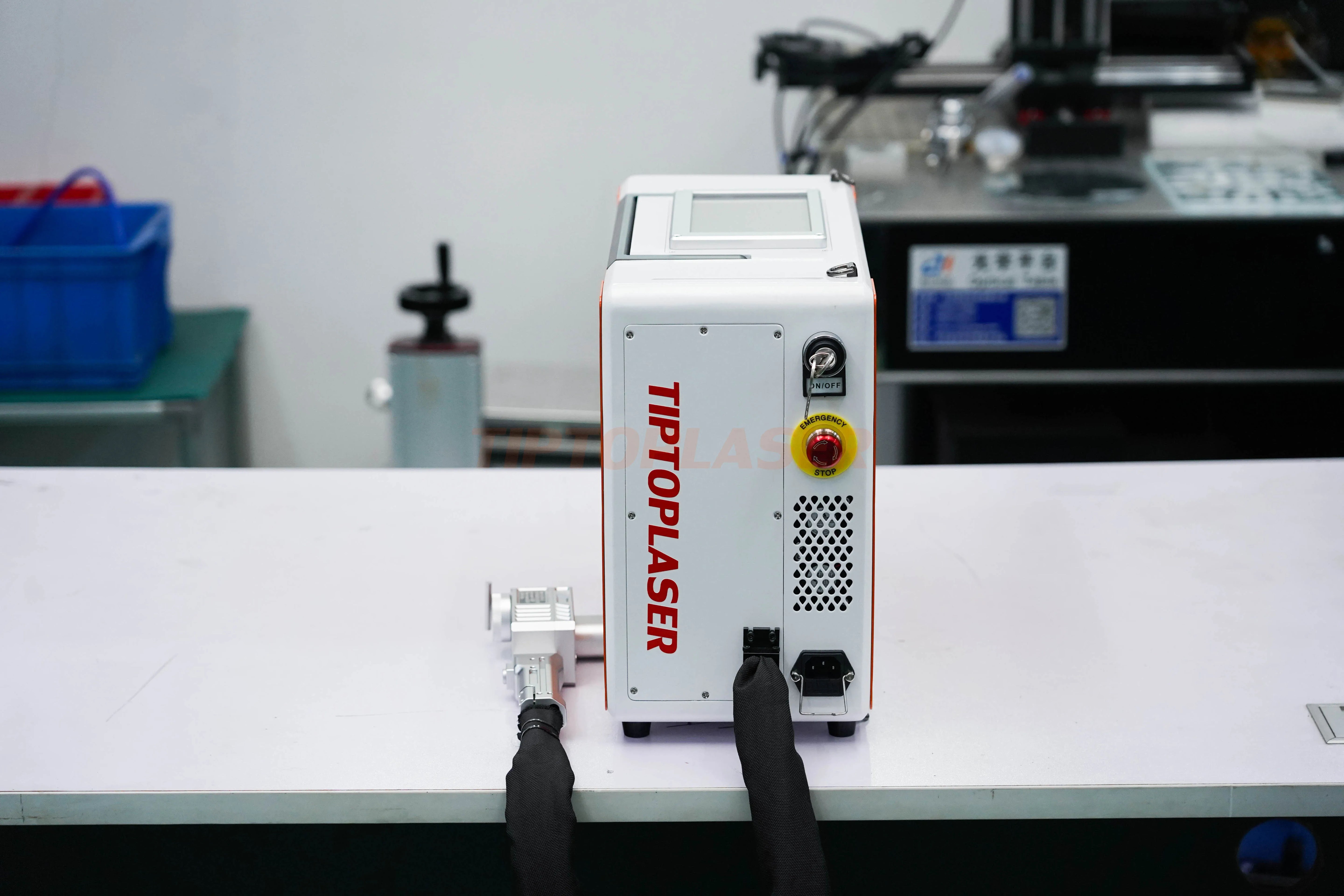 Tiptop Brand 50W Laser Cleaning Gun Head Helmet Cleaning Vendo Vacuum Cleaners Laser Pointer Helmet Cleaning Machine Automatic