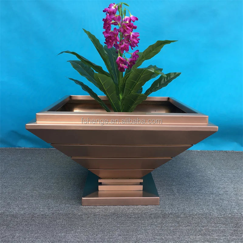Luxury Modern Indoor Hotel Decor Stainless Steel Planter Gold Metal Vases Floor Vase for Living Room Iron Flower Plant Pot