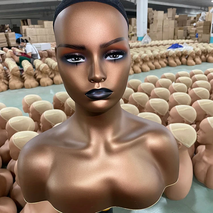 Mode Makeup Female Mannequin Head Display Black Tete De Stand with Realistic Shoulders Wig Displays