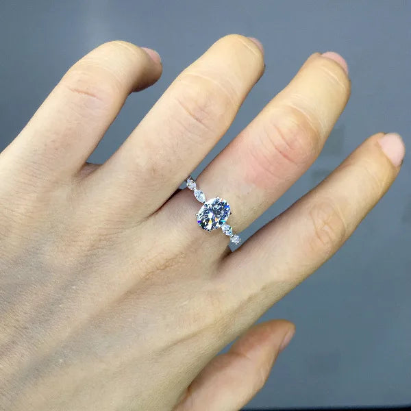 Exquisite Crispy Moissanite Gemstone Ring Female Jewelry Gift Engagement Ring Six Prong Set Is More Shiny Than Diamond Gift
