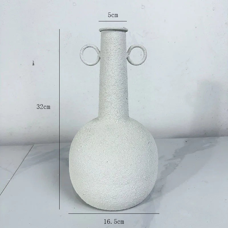 New Arrival Customized Retro White Coarse Iron Handmade Waterproof Drop-Resistant Japanese Design Tabletop Vase for Home & Hotel