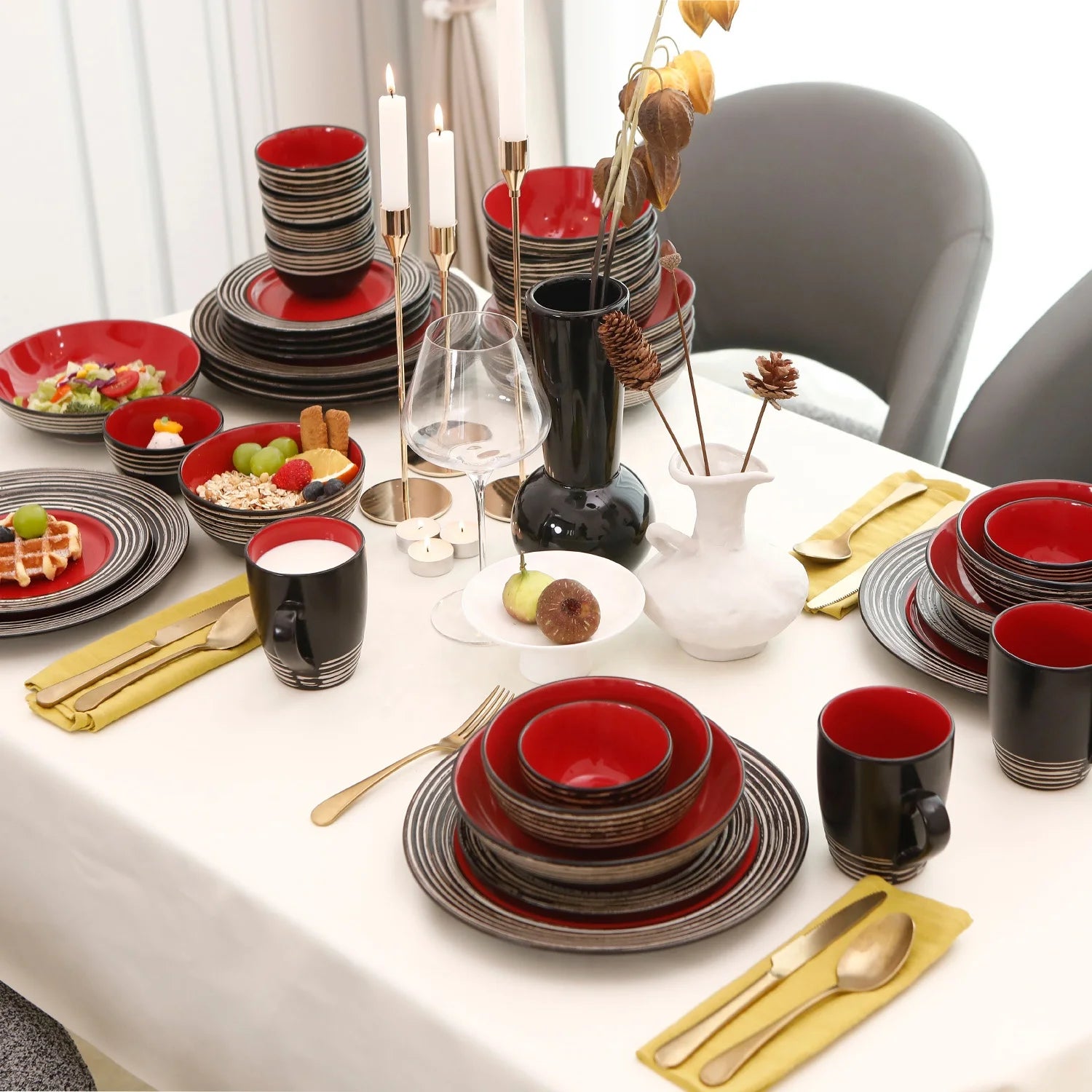 Semtember Promotion Red Round Dinner Plates Unique Design Kitchen Plates Set Microwave Safe Premium Stoneware Ceramic Dinner Set