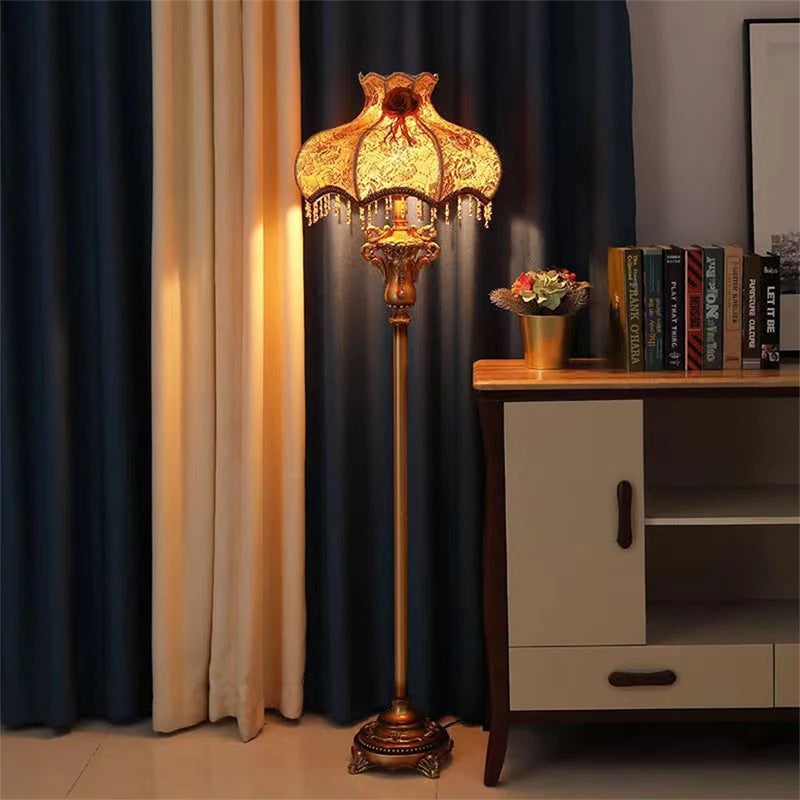 European Floor Lamp Luxurious Living Room Bedroom Study Villa Hotels LED Retro Creativity Floor Lamp Next to Sofa