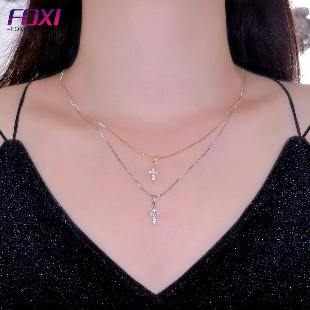 Foxi Fashion Minimal Jewelry 18k Gold Diamond Mini Cross Pendant Necklace for Women