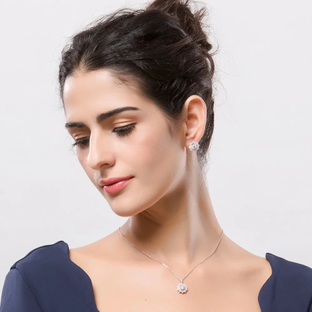 LUOTEEMI Women Pendant Necklace Jewelry Rhodium Plating With 3A Cubic Zircon Crystal Flower Necklace