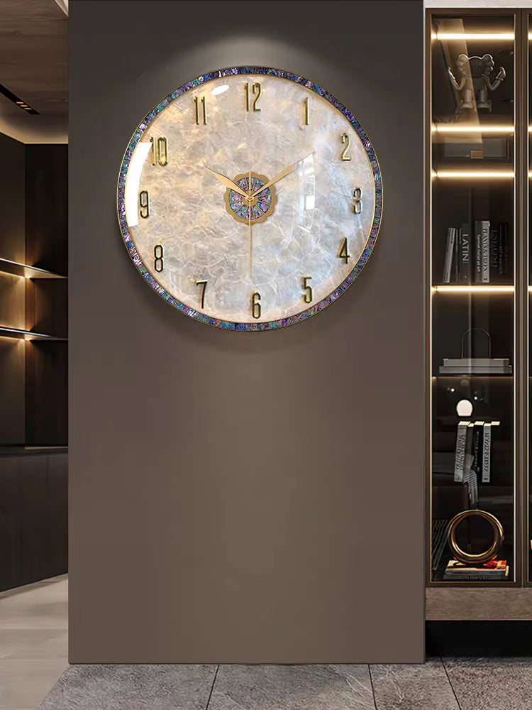 Light Luxury Shell Wall Clock 2025 High-end Sense Creative Wall Clock Hanging on the Living Room High-end Atmosphere 36cm
