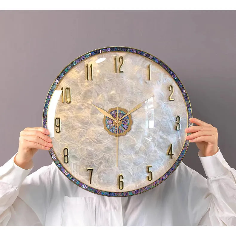 Light Luxury Shell Wall Clock 2025 High-end Sense Creative Wall Clock Hanging on the Living Room High-end Atmosphere 36cm