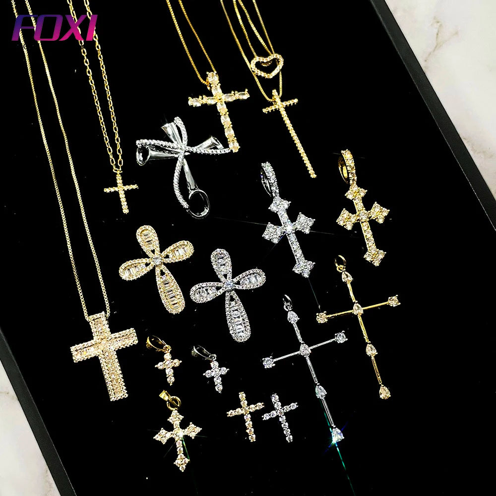 Foxi Fashion Minimal Jewelry 18k Gold Diamond Mini Cross Pendant Necklace for Women
