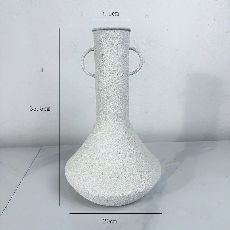 New Arrival Customized Retro White Coarse Iron Handmade Waterproof Drop-Resistant Japanese Design Tabletop Vase for Home & Hotel