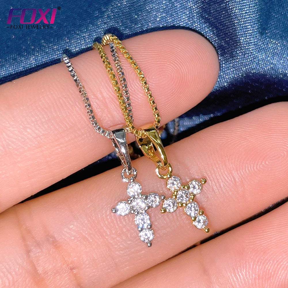 Foxi Fashion Minimal Jewelry 18k Gold Diamond Mini Cross Pendant Necklace for Women