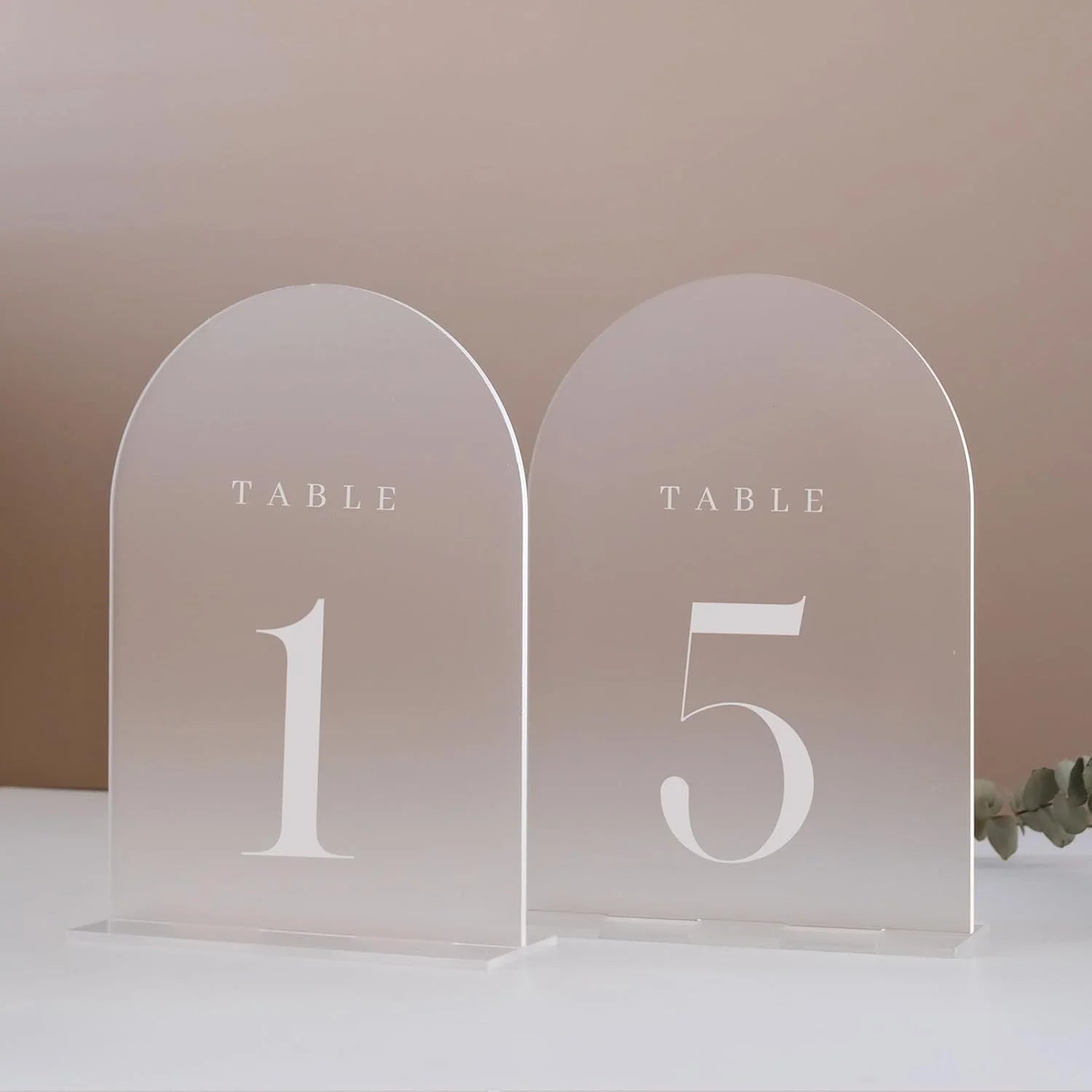 Frosted Arch Table Numbers 1-5 with Stands, 5 Pack Frosted Arch Acrylic Table Numbers and Base, Perfect for Wedding Party Event
