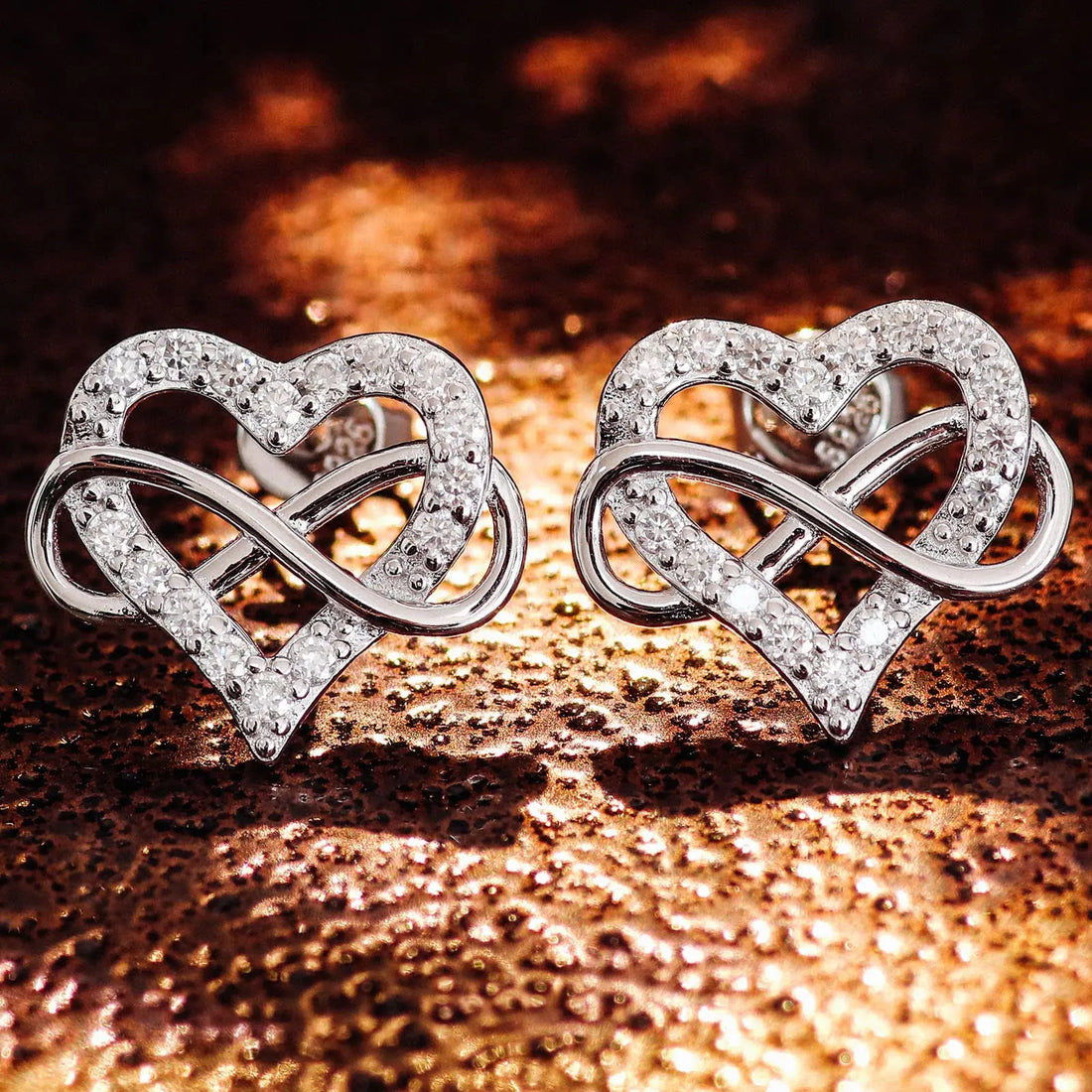 Fine Jewelry Earring 925 Sterling Silver Stud Earrings Heart Design Moissanite Diamond Earring Plating 18k Gold Earrings