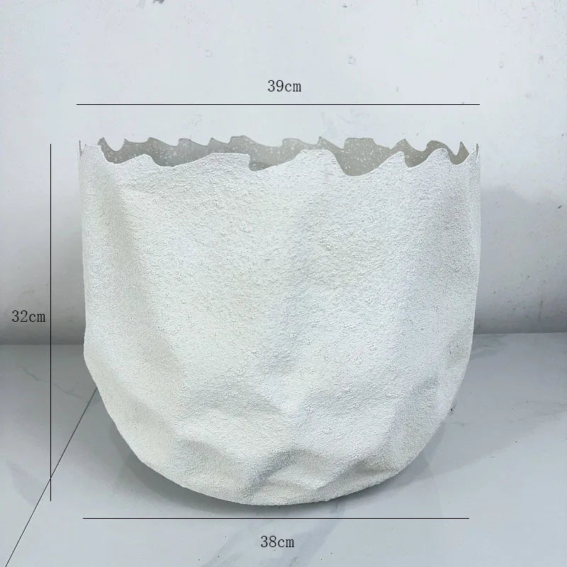 New Arrival Customized Retro White Coarse Iron Handmade Waterproof Drop-Resistant Japanese Design Tabletop Vase for Home & Hotel