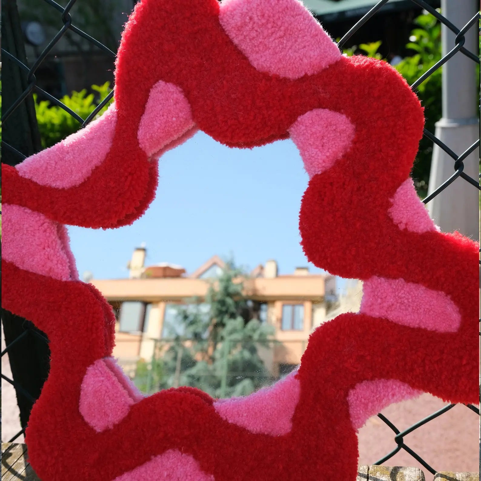 Modern OEM Soft Tufting Rug Mirror Handmade Soft Tufted Mirror for Bedroom