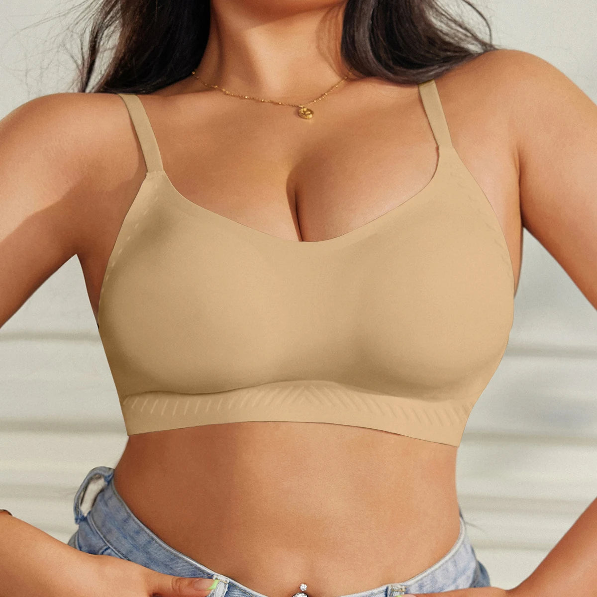 Women Plus Size Wireless Bra Thin Padding Soft Support Lifting Seamless V Neck Backless Minimizer