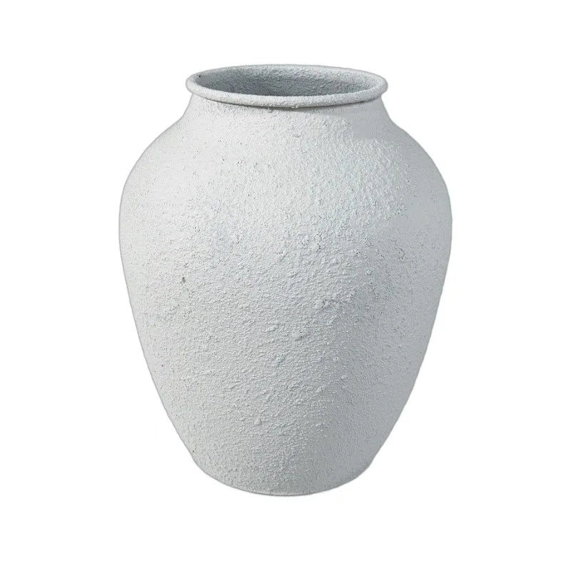 New Arrival Customized Retro White Coarse Iron Handmade Waterproof Drop-Resistant Japanese Design Tabletop Vase for Home & Hotel