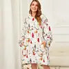 Custom One Size Polyester Print Christmas Women Acid Wash 350 Gsm Wearable Blanket
