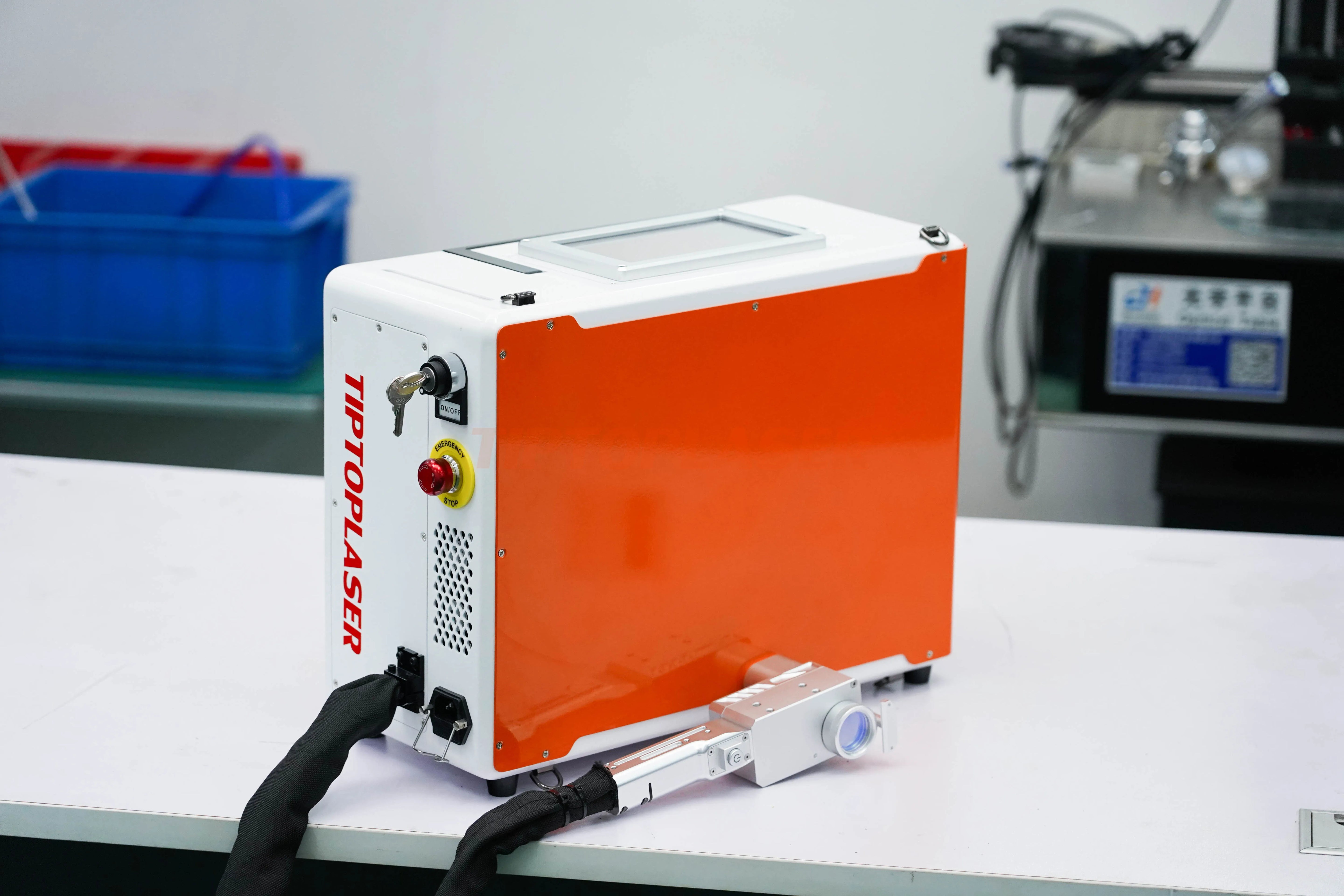 Tiptop Brand 50W Laser Cleaning Gun Head Helmet Cleaning Vendo Vacuum Cleaners Laser Pointer Helmet Cleaning Machine Automatic