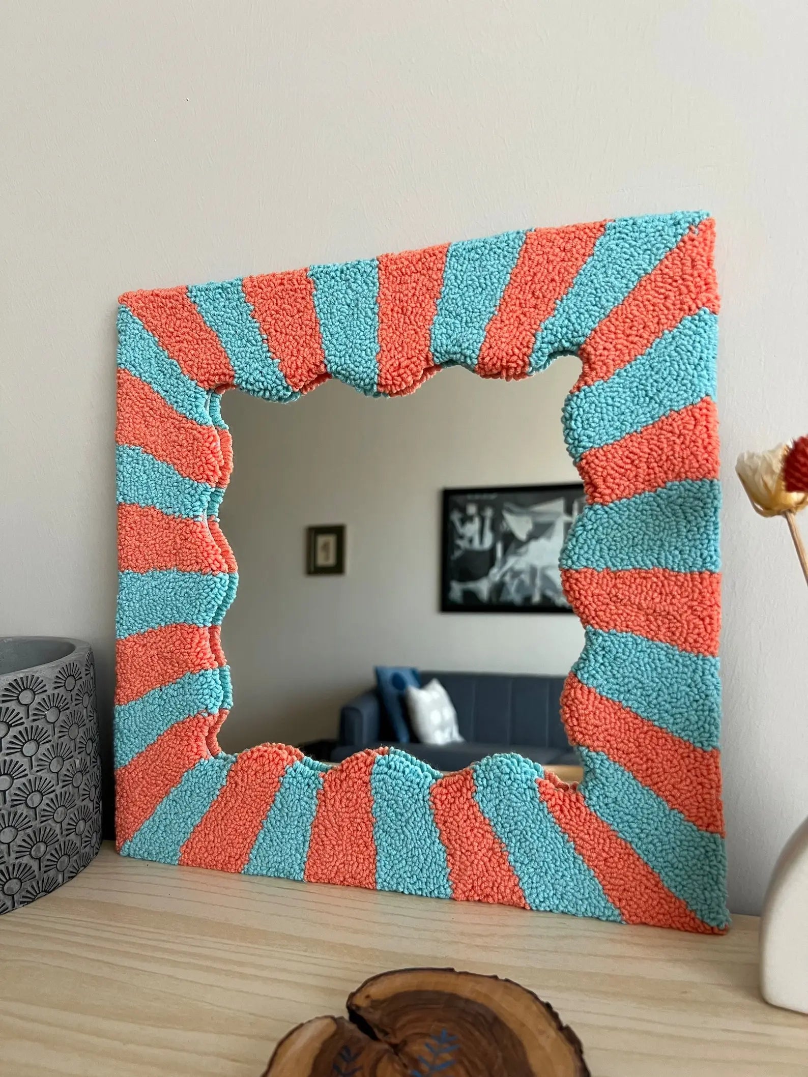 Modern OEM Soft Tufting Rug Mirror Handmade Soft Tufted Mirror for Bedroom