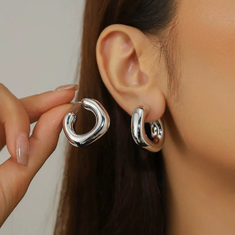 Geometry Twists UV Golden Stud Earrings for Women Simple Versatile Personality Exaggerated Smooth Creative Jewelry Girl Gift