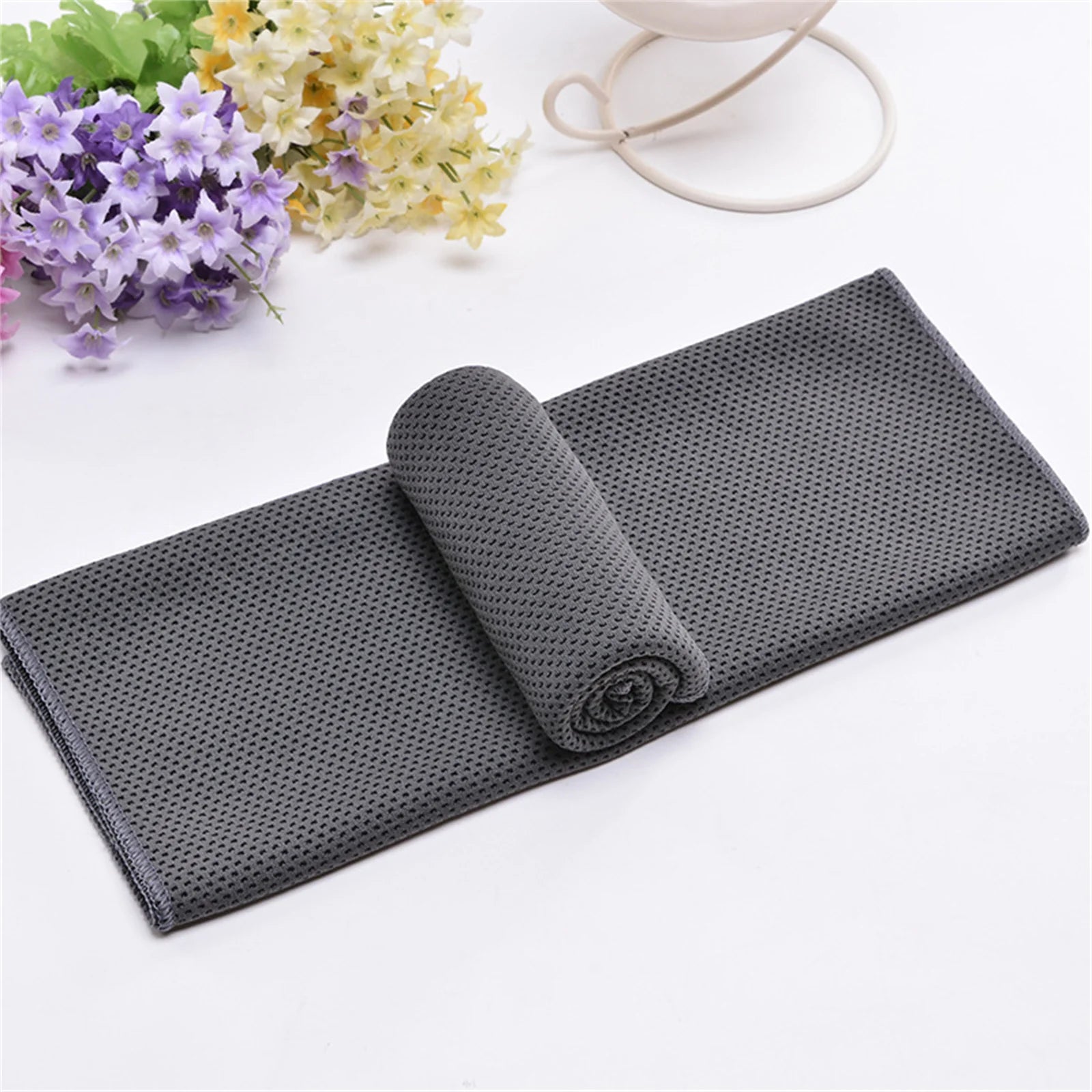 Cooling Towel Instant Relief Microfiber Cool Towels Chilling Neck Wrap Ice Cold Rags for Sports Fitness Camping Cycling Hiking