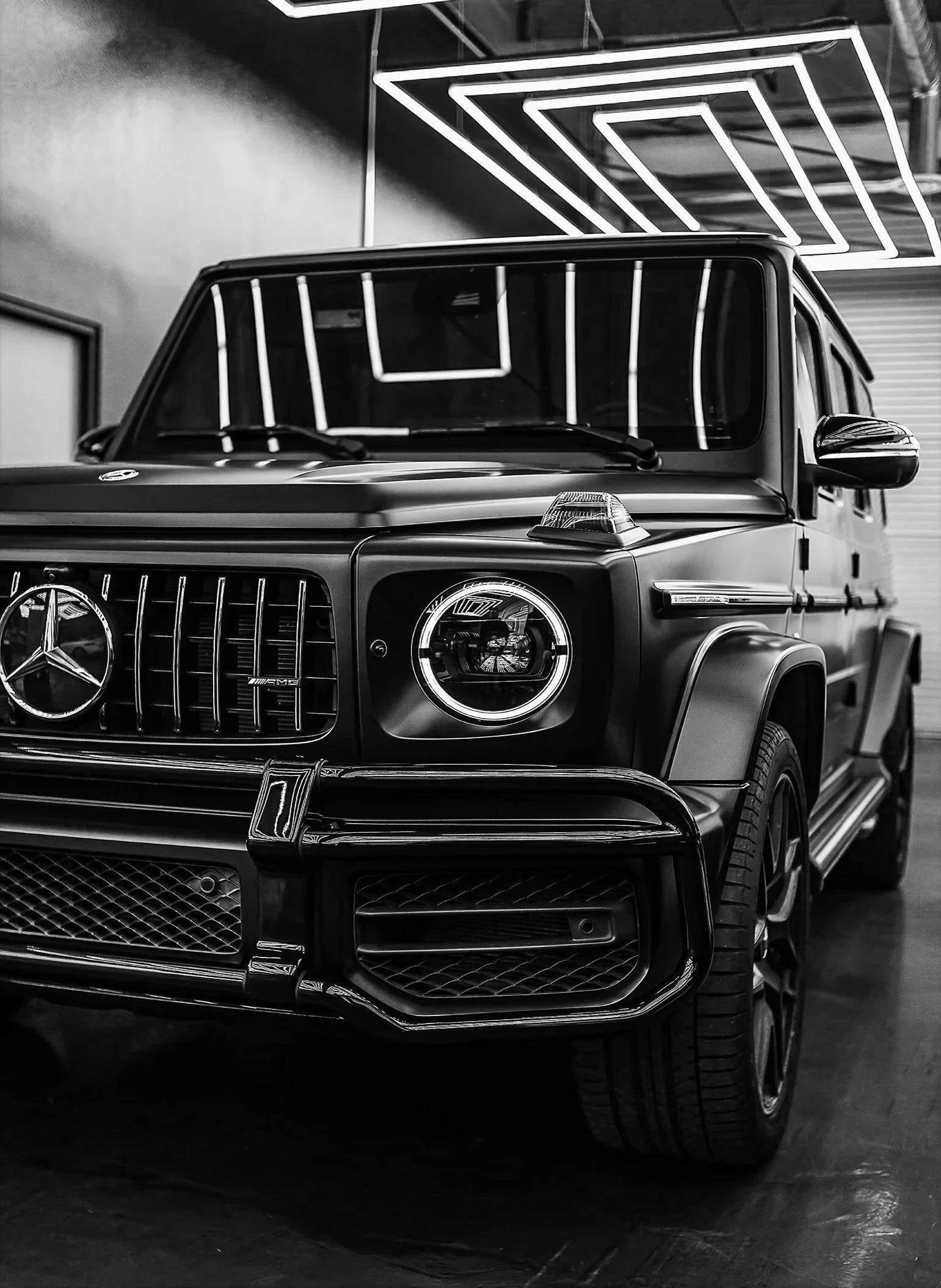 AA Modern Fashion Wall Art Simple Black and White Luxury Car HD Canvas Poster Prints Home Bedroom Living Room Decoration Mural