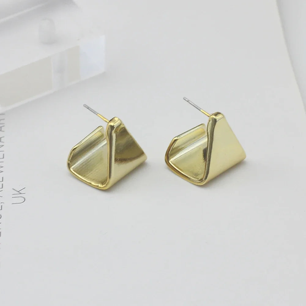 Geometry Twists UV Golden Stud Earrings for Women Simple Versatile Personality Exaggerated Smooth Creative Jewelry Girl Gift