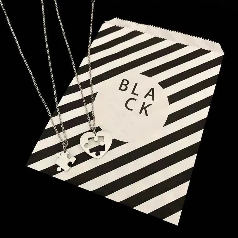 2Pcs/Set Simple Puzzle Heart Matching Pendant Couple Matching Necklace Couple Good Friends Ladies Men Hip Hop Sweater Chain