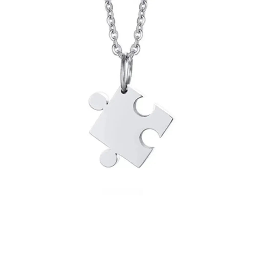 2Pcs/Set Simple Puzzle Heart Matching Pendant Couple Matching Necklace Couple Good Friends Ladies Men Hip Hop Sweater Chain