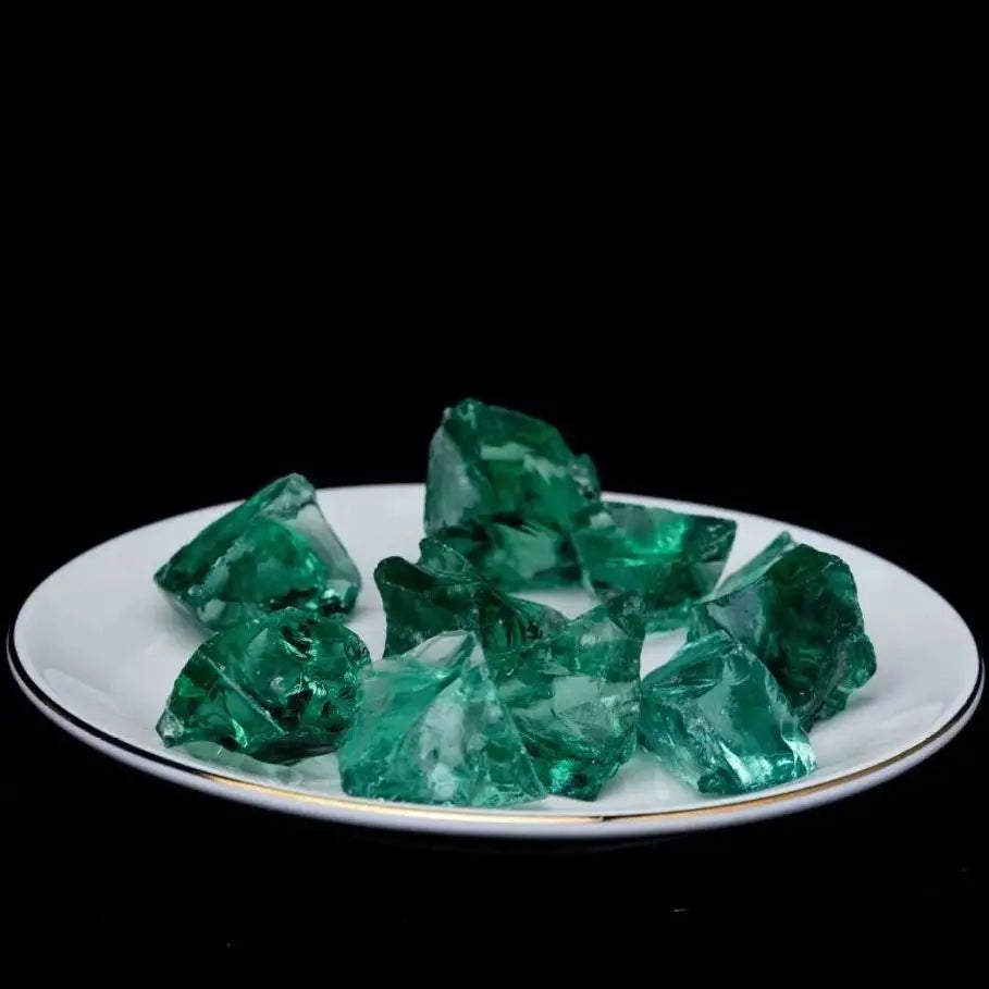 Wholesale High Quality Natural Emerald Glass Stone Diffuser Stone Crystal Raw Crystal Crafts Decorative Stone Large Grain