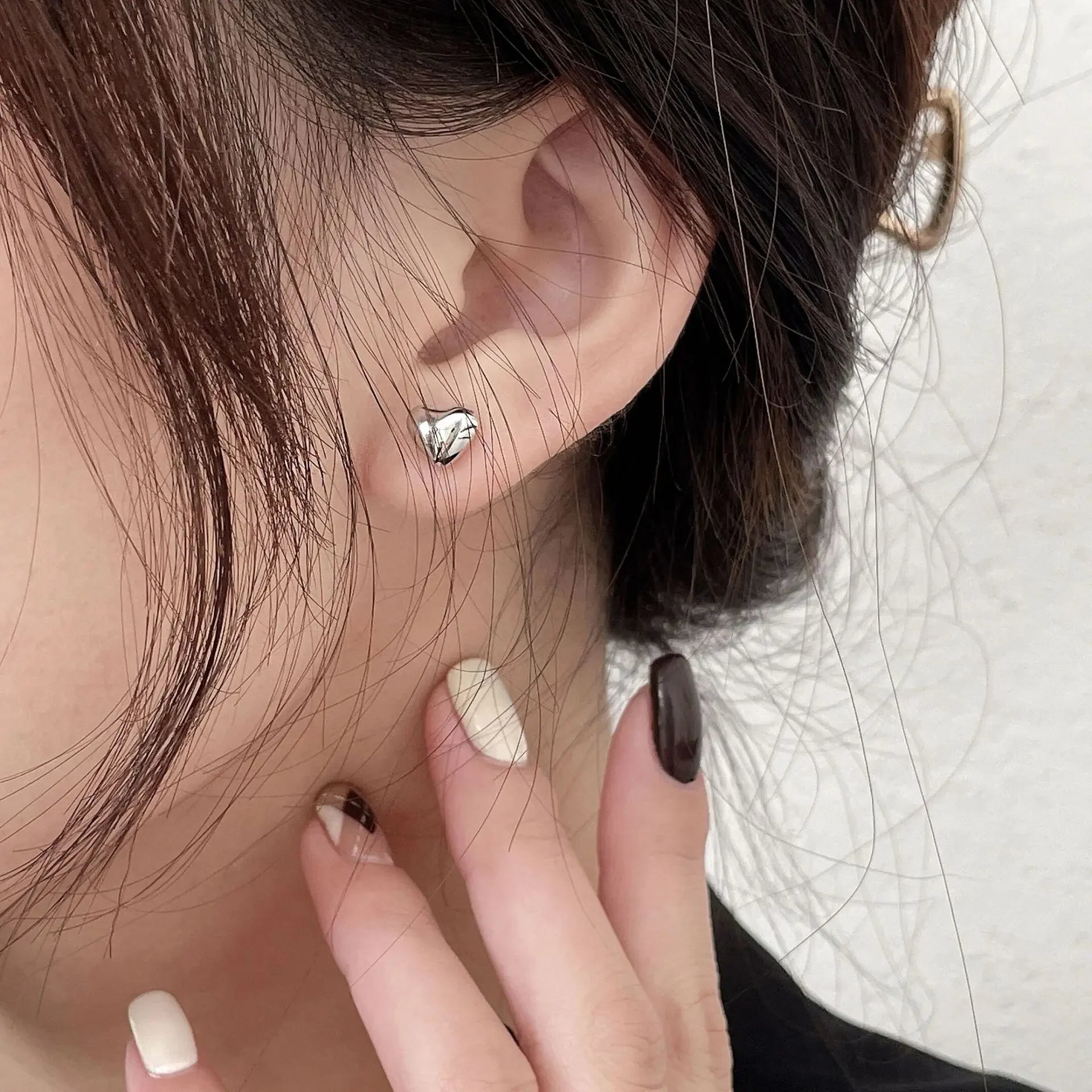 Geometry Twists UV Golden Stud Earrings for Women Simple Versatile Personality Exaggerated Smooth Creative Jewelry Girl Gift